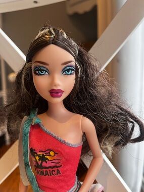 Barbie My Scene Coasterama
Delancey Doll Highlighted
Brunette Hair Rare